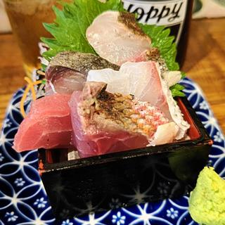 山角の刺身枡盛(イザカヤ 山角)