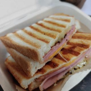ハム＆チーズサンド＋ドリンクセット(Streamer coffee company nakameguro)