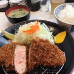 極上ロースとんかつ定食(まるやま食堂 )