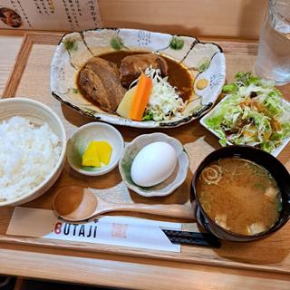 味噌角煮定食(ぶた路)