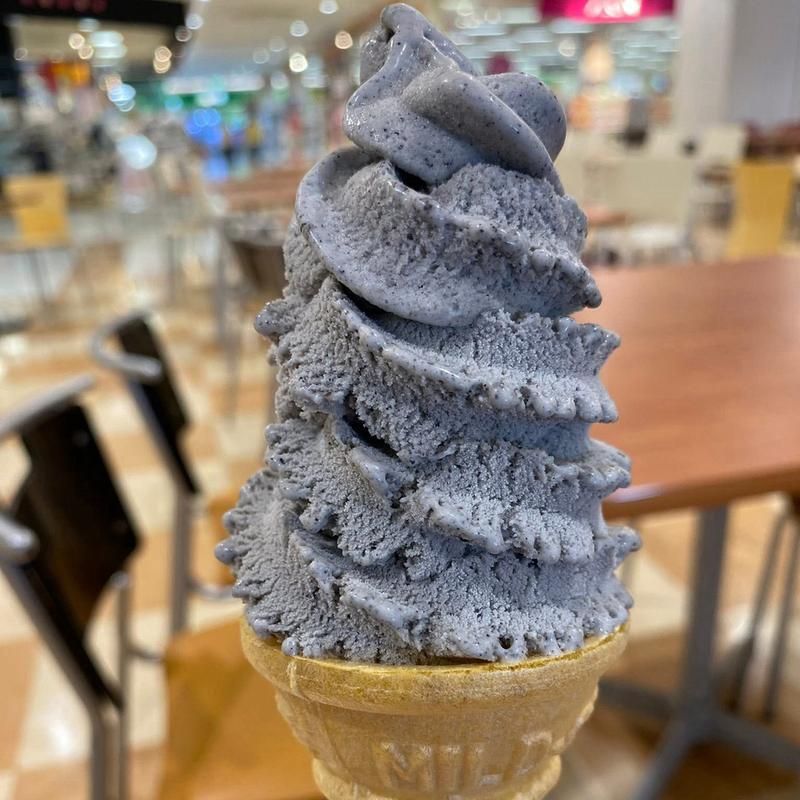 黒ごまソフトクリーム(プラネット イオン日吉津店 )