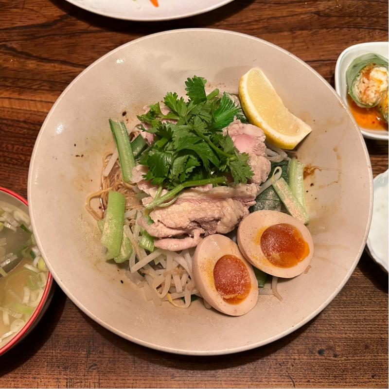 クイッティオ　プリックラープ　ヘーン(イサーン・キッチン)