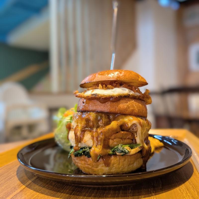 三重バーガー(おわせマルシェ BAKU BAKU)