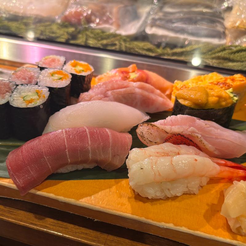 特上にぎり(寿司厨房 六山)