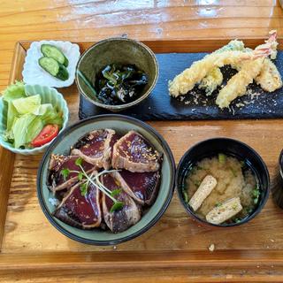 鰹の漬け丼