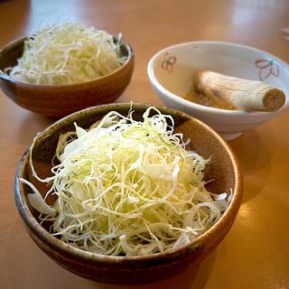 キャベツ(かつグルメ 泉崎店)