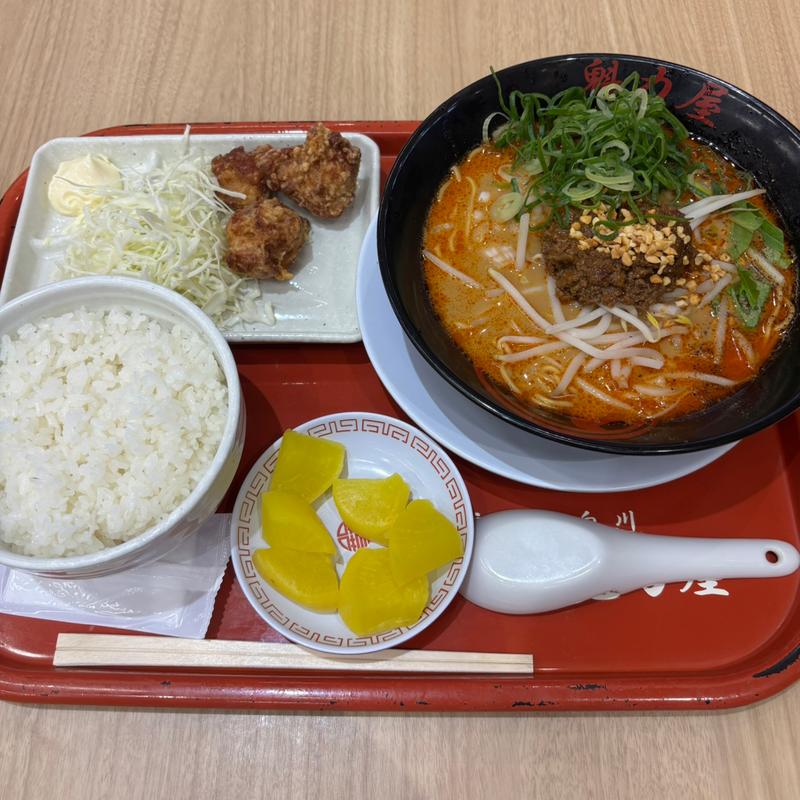 ウマカラ担々麺と唐揚げ定食(ラーメン魁力屋 イオンモール岡崎店)