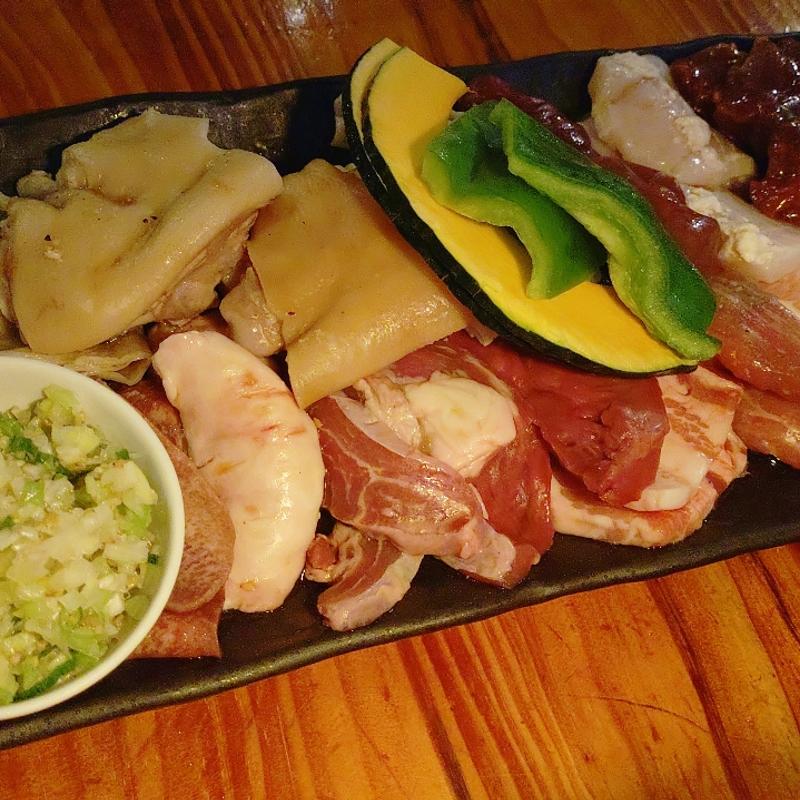 山原豚の焼肉＆ホルモン(満味 （まんみ）)