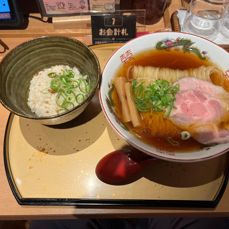 昔ながら中華そばと鯛めし(鯛塩そば 灯花 コレド室町テラス店)