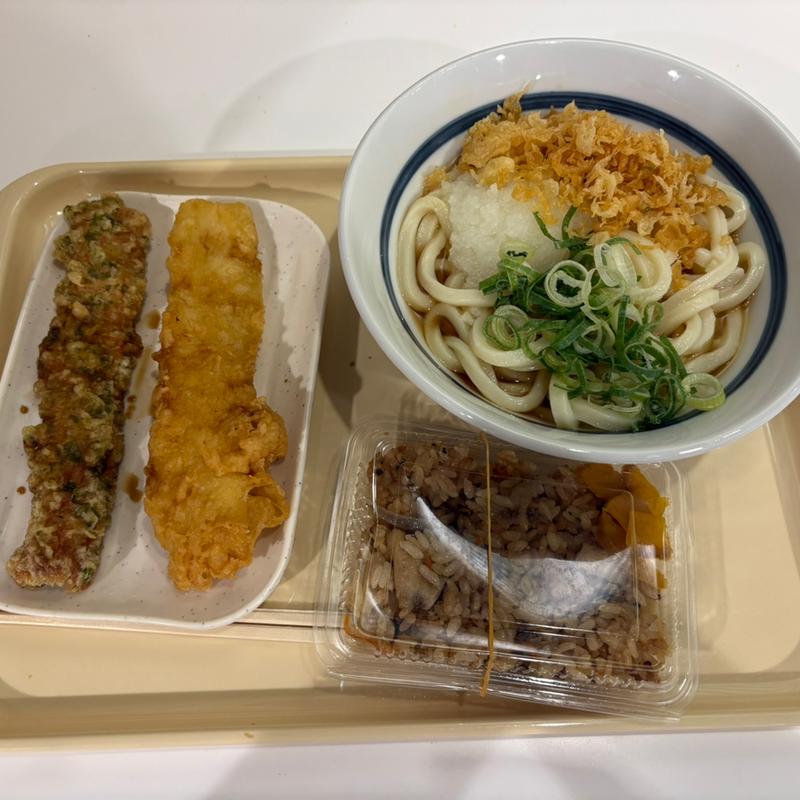 ぶっかけ＋ちくわ天、イカ伝、鶏めし小(鶴丸うどん本舗 イオンモール柏店)
