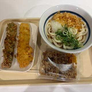 ぶっかけ＋ちくわ天、イカ伝、鶏めし小