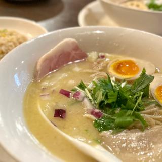 魚介鶏豚骨らぁめん(らぁめん ぐうたら)