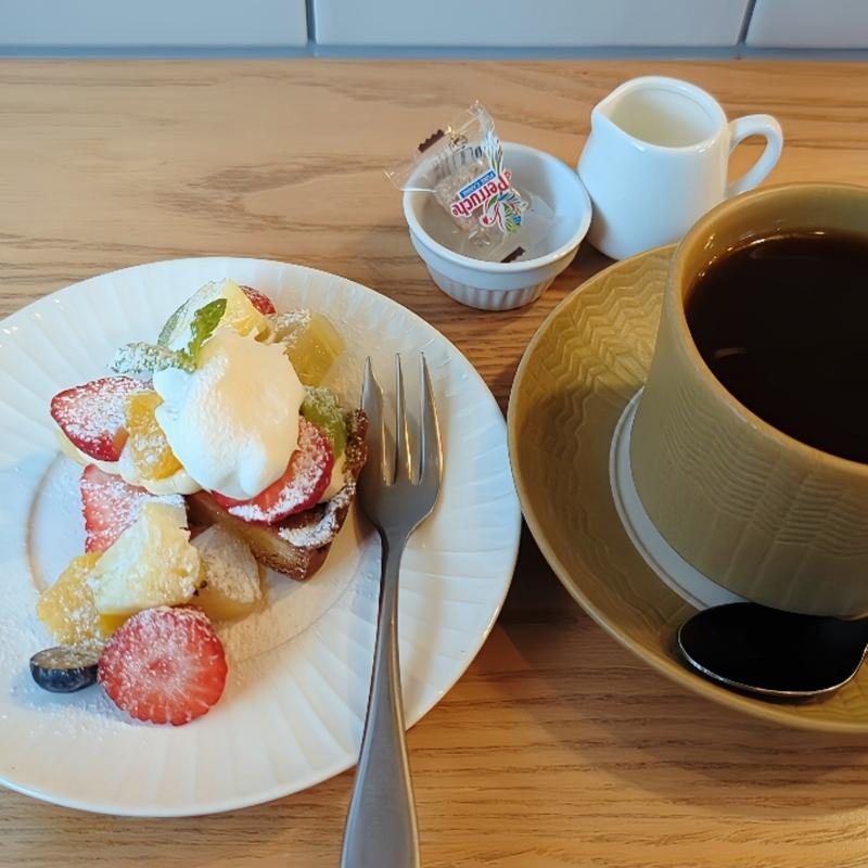 フルーツタルト(eatery SUN)