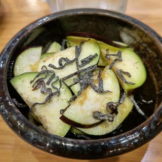 水なす塩昆布和え