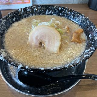 濃厚背脂醤油ラーメン