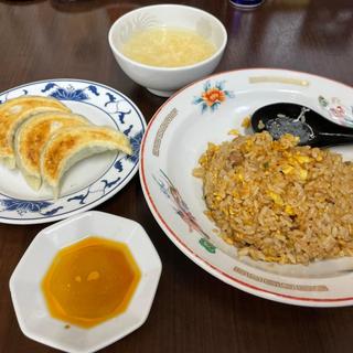 ニンニクチャーハン 餃子3個(大楽亭朝霞台南口店)