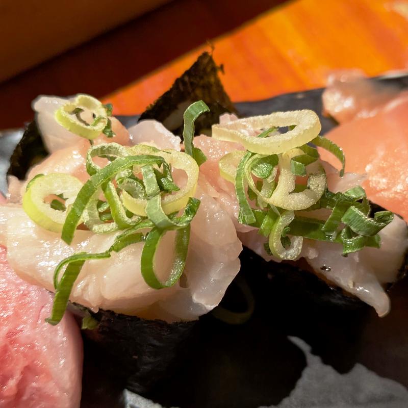 白身ユッケ軍艦二貫(寿司の惑星 SUSHI PLANET)