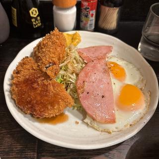 メンチカツ・ハムエッグ定食(森の茶屋)