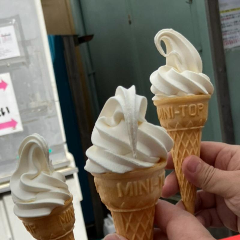 ソフトクリーム(ニューラッキー食堂)