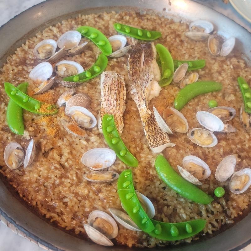 今月のパエリア(XIRINGUITO Escriba)