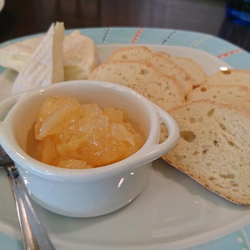 果物ジャムと白カビチーズ(Andiamo all' Uscita)