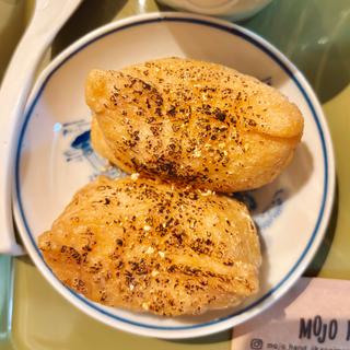 炙りいなり2ヶ(自家製麺の店 MOJO HAND)