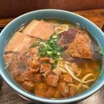 BUNBUNそば(オキナワ ソバ エイブン （Okinawa Soba EIBUN）)