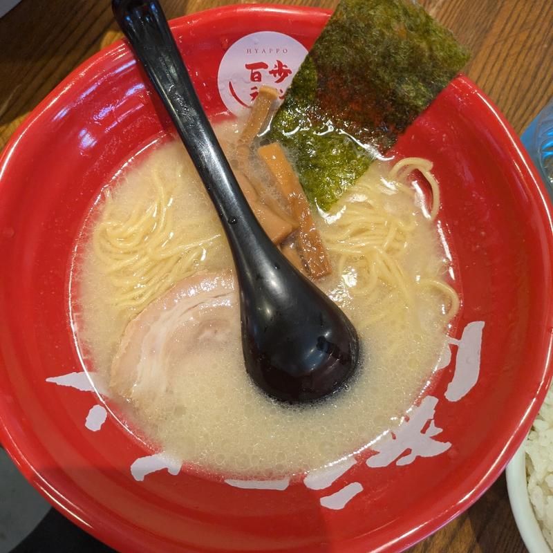 百歩ラーメン(とんこつ 百歩ラーメン 大宮店)
