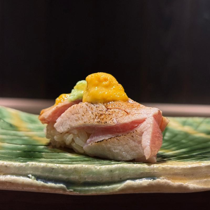 炙りとろと雲丹(鮨 江戸富士)