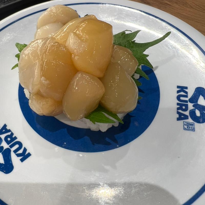 大盛り貝柱にぎり(くら寿司 大阪・関西万博店)