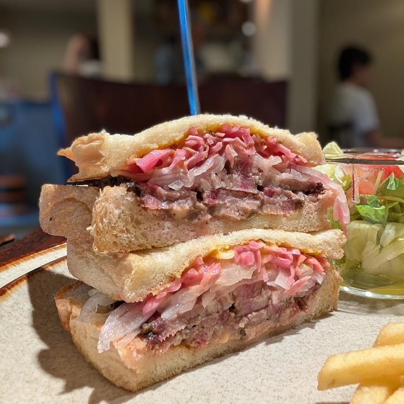 PASTRAMI SANDWICH(Harema ハンバーガーと、コーヒーと、)