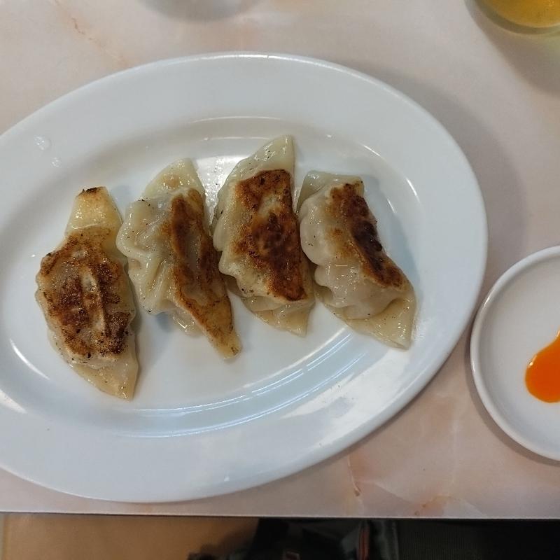 餃子（4個）(栄華飯店)