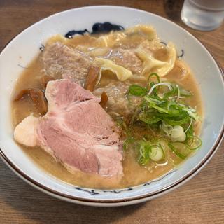 雲呑麺