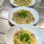 ねぎ塩豚ガツパスタ