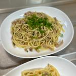 ねぎ塩豚ガツパスタ(ヒルママーケットプレイス 墨田京島店)