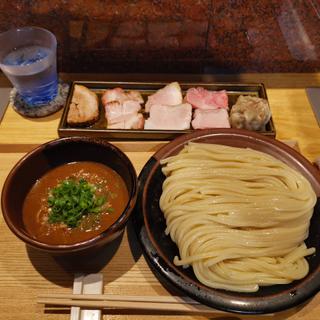 つけ麺大盛+特選全部トッピング