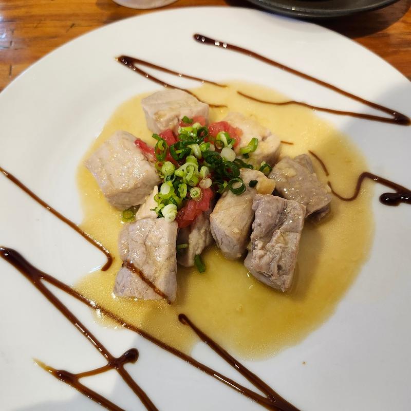 那覇マグロのレアステーキ　限定(海さん〜市)