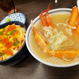 バラちらし丼と蟹汁