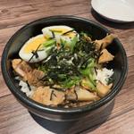 ヘタレ丼(博多とんこつ 天神旗)