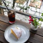 レモンとカルダモンのケーキ