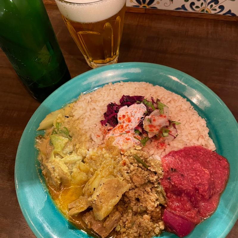 あいがけ(キッチン アンド カリー （kitchen and CURRY）)