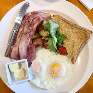 Bacon and Pork & Fennel Sausage Breakfast