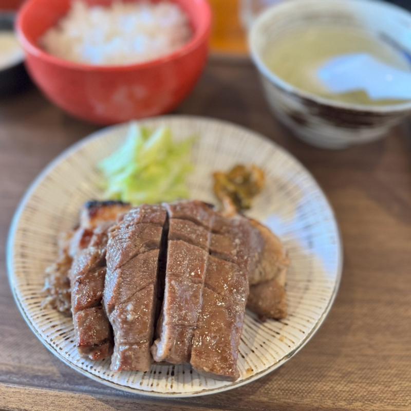 牛タン＆豚ばら定食(牛たん満月)