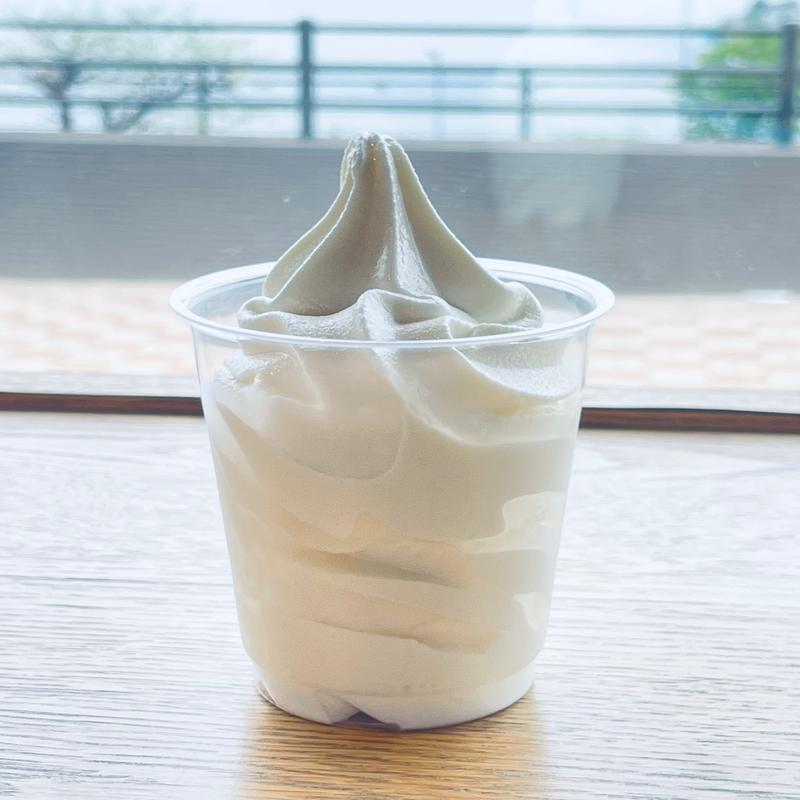 ジャージ牛乳ソフトクリーム(上島珈琲店 諏訪湖SA下り店)