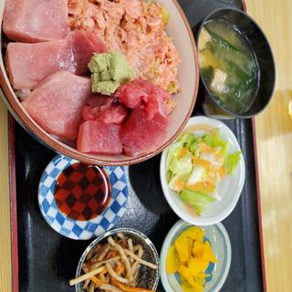 二色丼