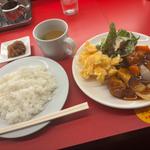 サービスランチ【海老天、酢豚、小鉢】