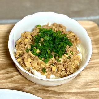 肉味噌納豆のせ冷奴
