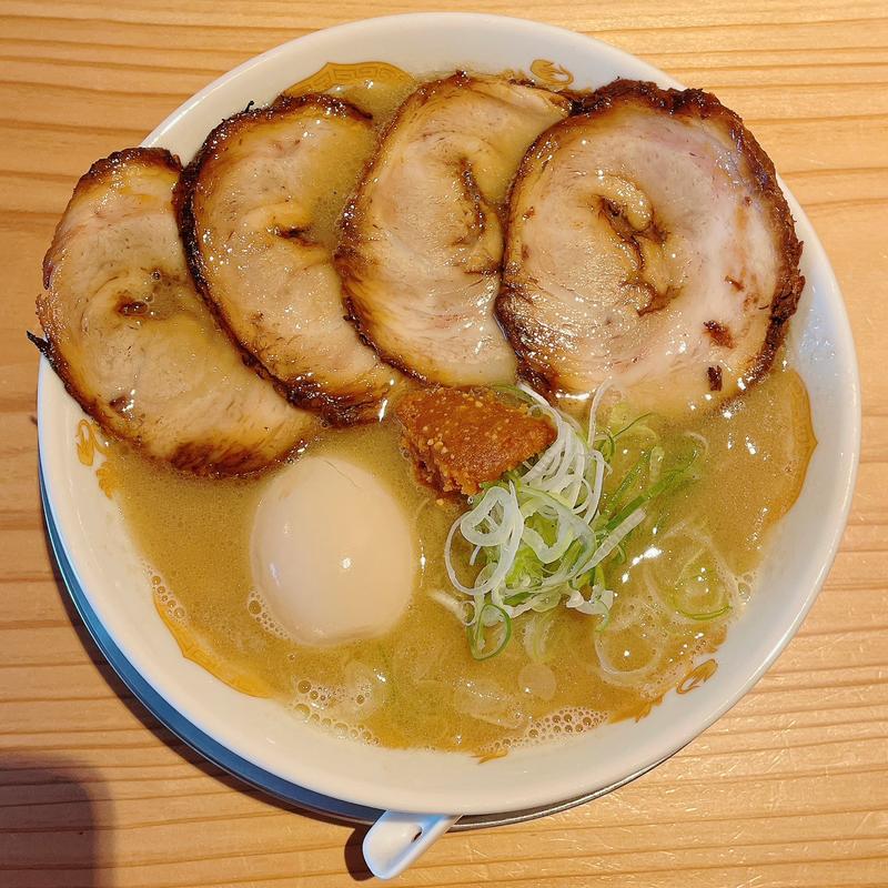 山吹　赤　味玉チャーシュー(信州味噌らーめん 山吹)