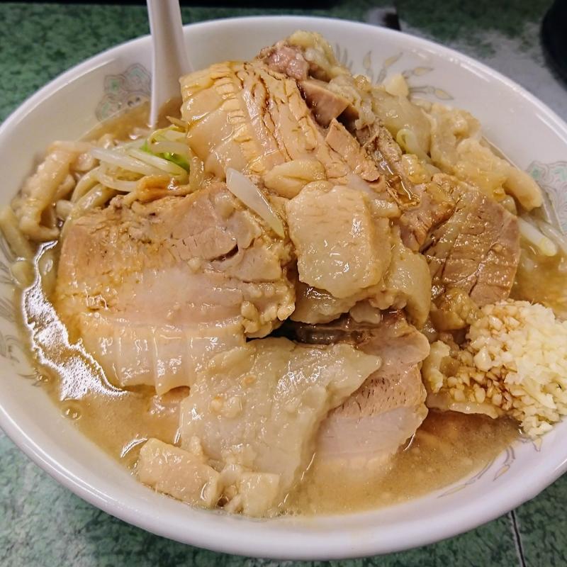 ぶた入りラーメン(ラーメン二郎 新宿小滝橋通り店)