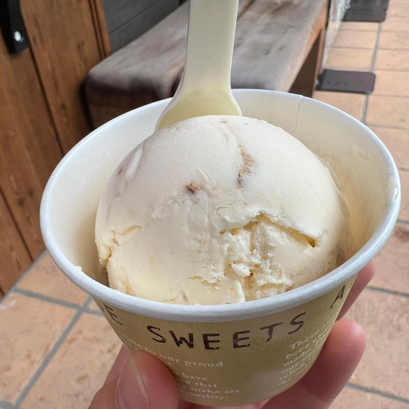 ジェラート(クリームチーズ)(ビスキュイ)